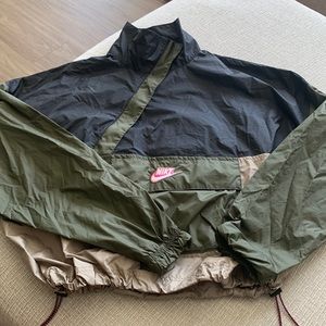 Retro Nike windbreaker